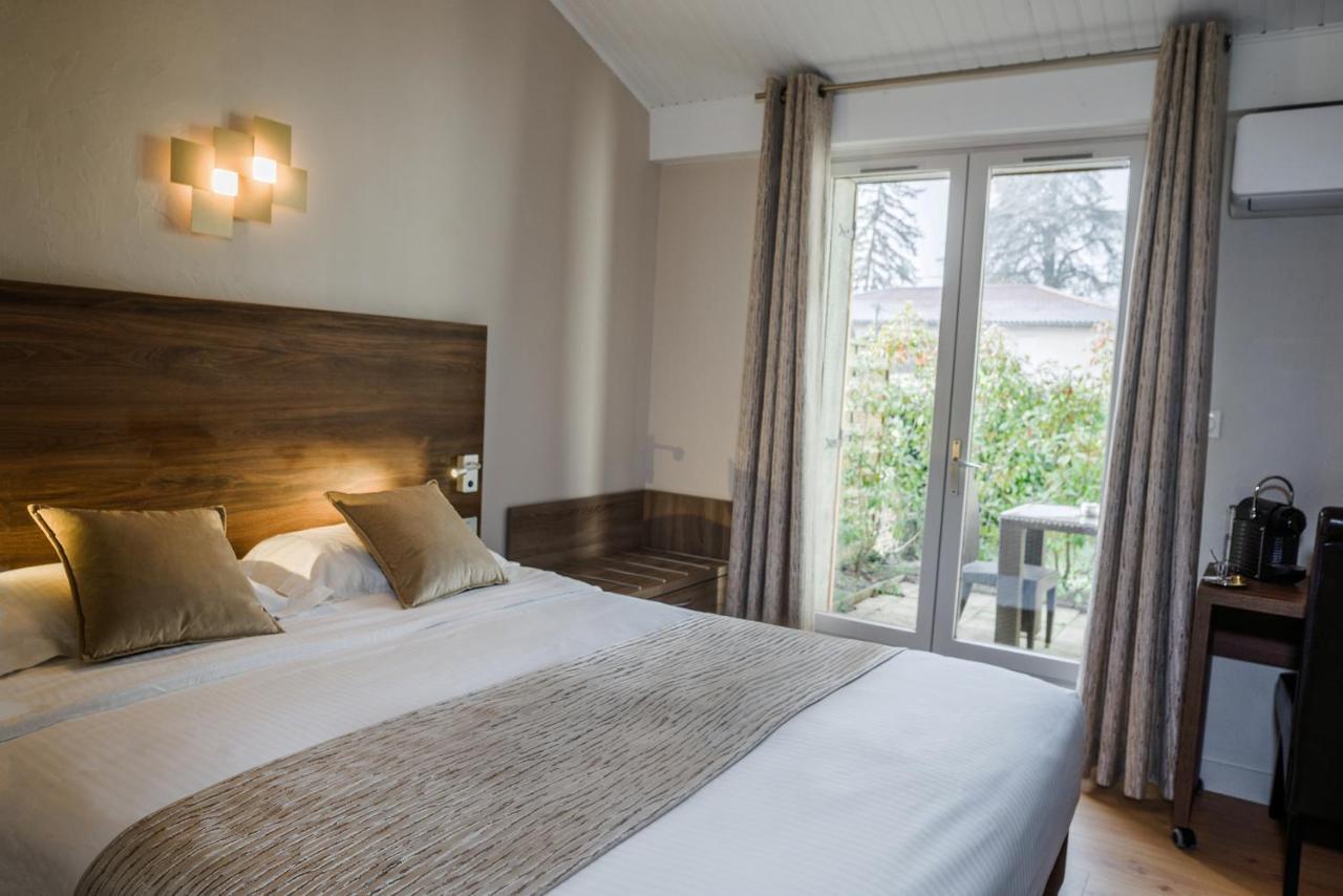 Logis Hotel Le Petit Casset La Boisse Экстерьер фото