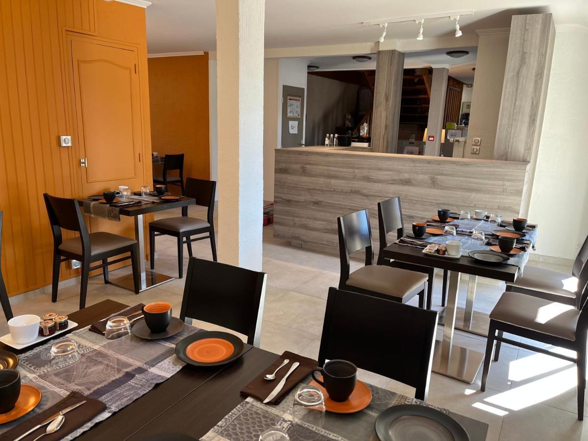 Logis Hotel Le Petit Casset La Boisse Экстерьер фото