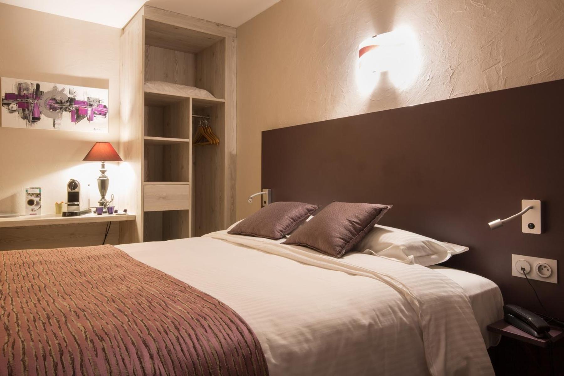 Logis Hotel Le Petit Casset La Boisse Номер фото