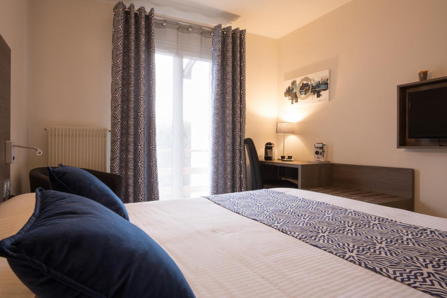 Logis Hotel Le Petit Casset La Boisse Номер фото
