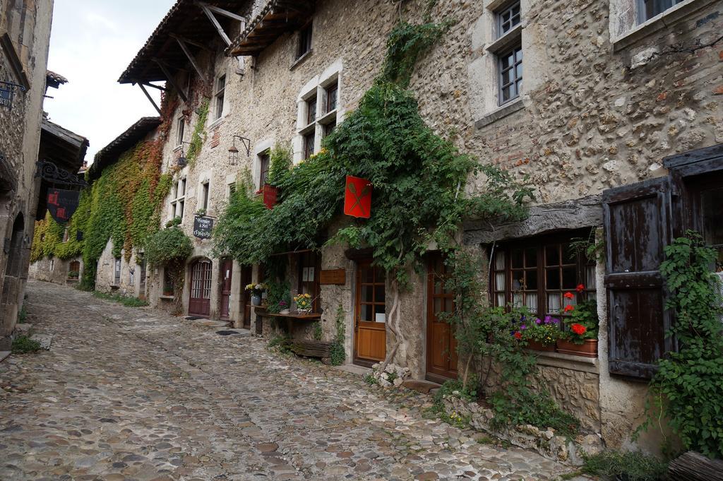 Logis Hotel Le Petit Casset La Boisse Экстерьер фото