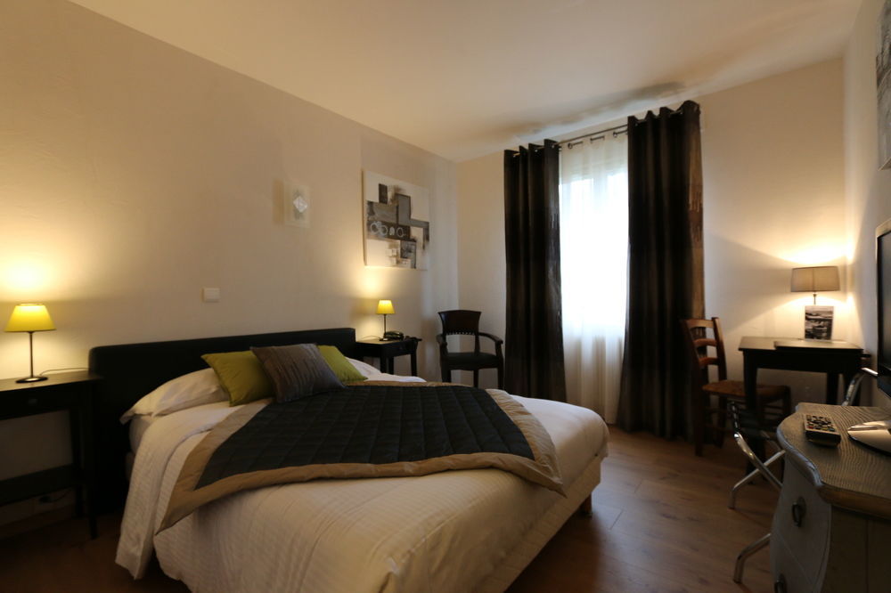 Logis Hotel Le Petit Casset La Boisse Экстерьер фото