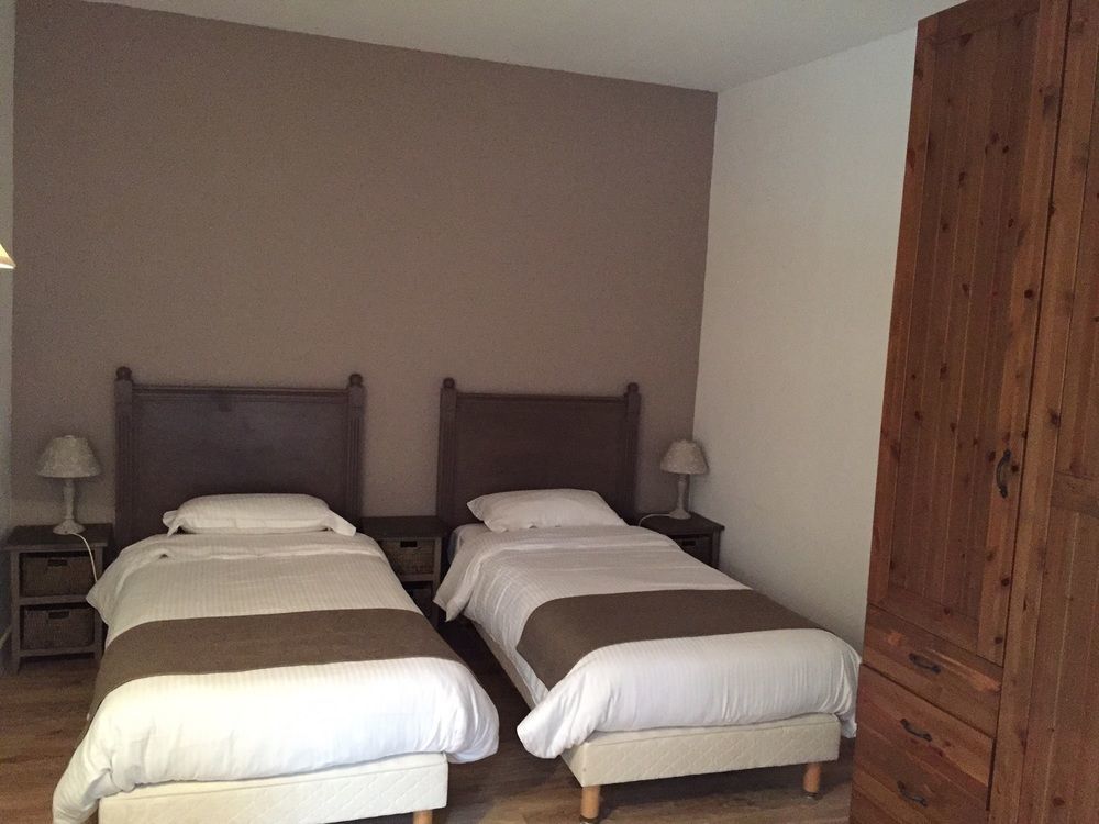 Logis Hotel Le Petit Casset La Boisse Экстерьер фото