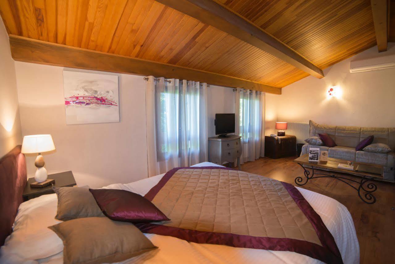 Logis Hotel Le Petit Casset La Boisse Экстерьер фото